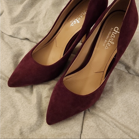 Charles by Charles David Plum Pumps. Size 7M - Picture 2 of 4